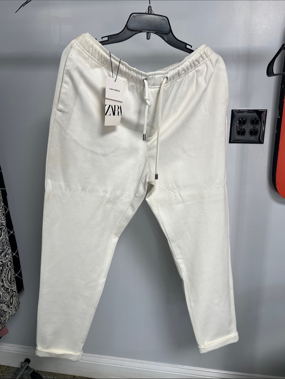 Zara Men Cream Elastic Waist Drawstring Jogger Pants